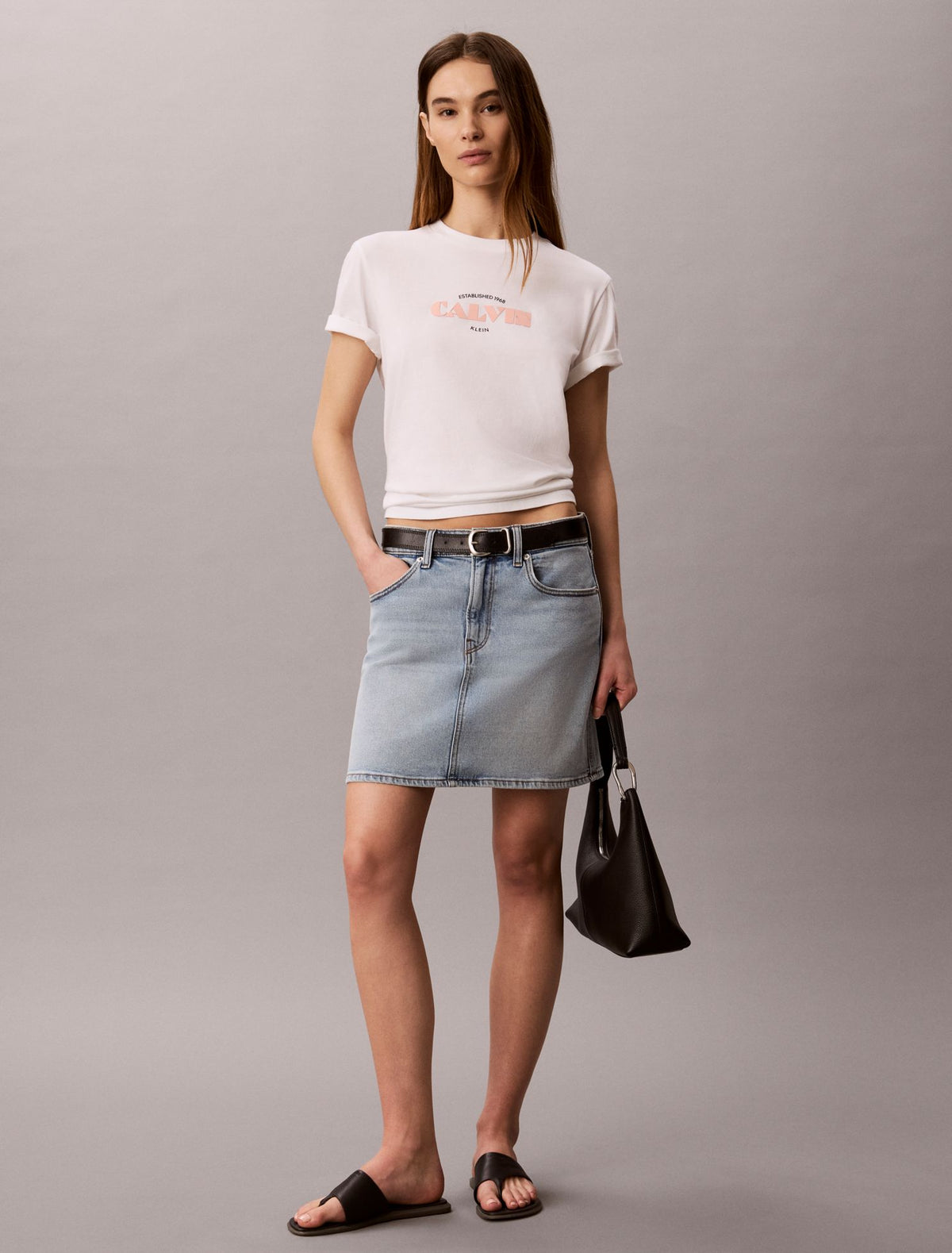Bold Logo Graphic Classic T-Shirt - Calvin Klein Women
