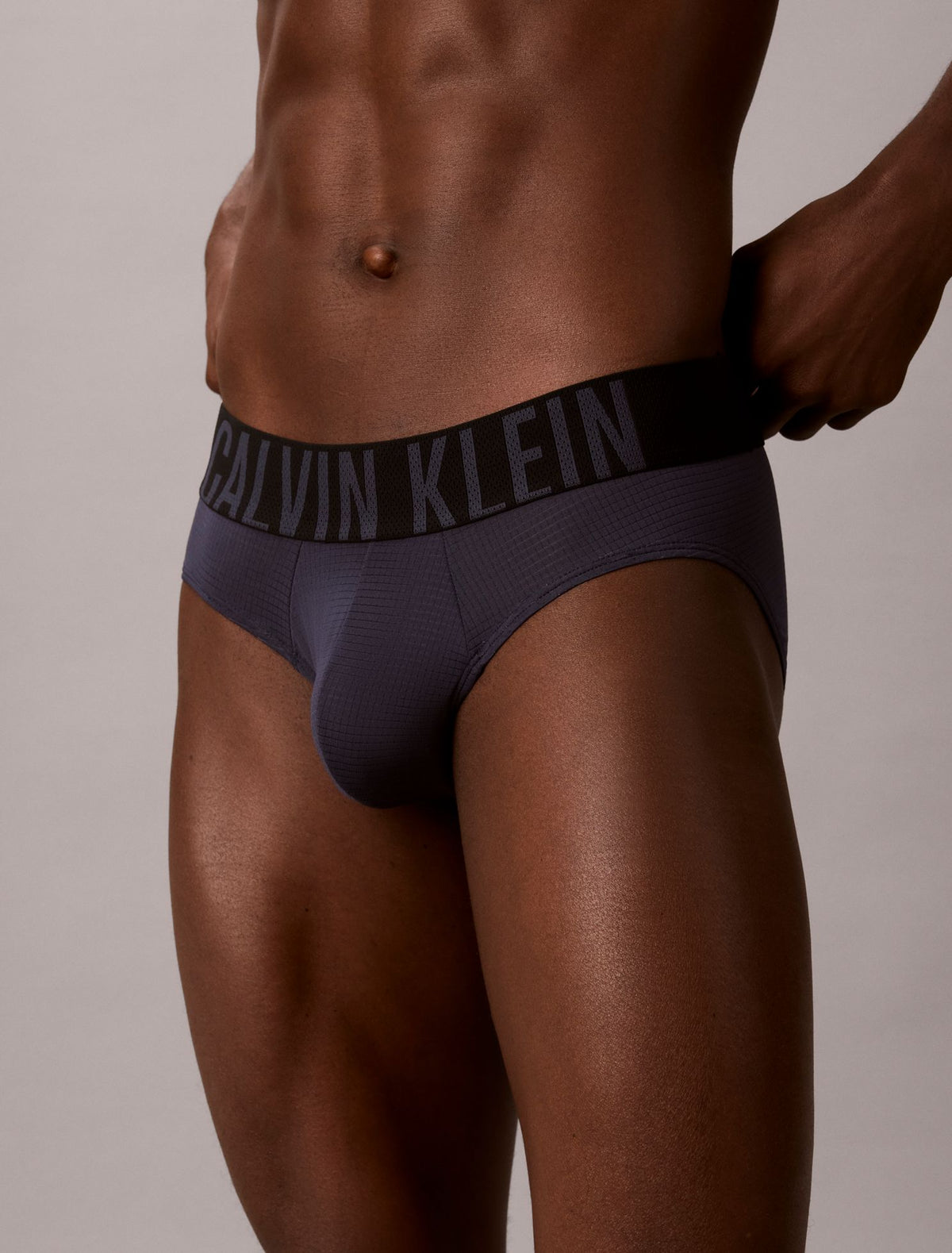 Intense Power Air 3-Pack Hip Brief - Calvin Klein Underwear