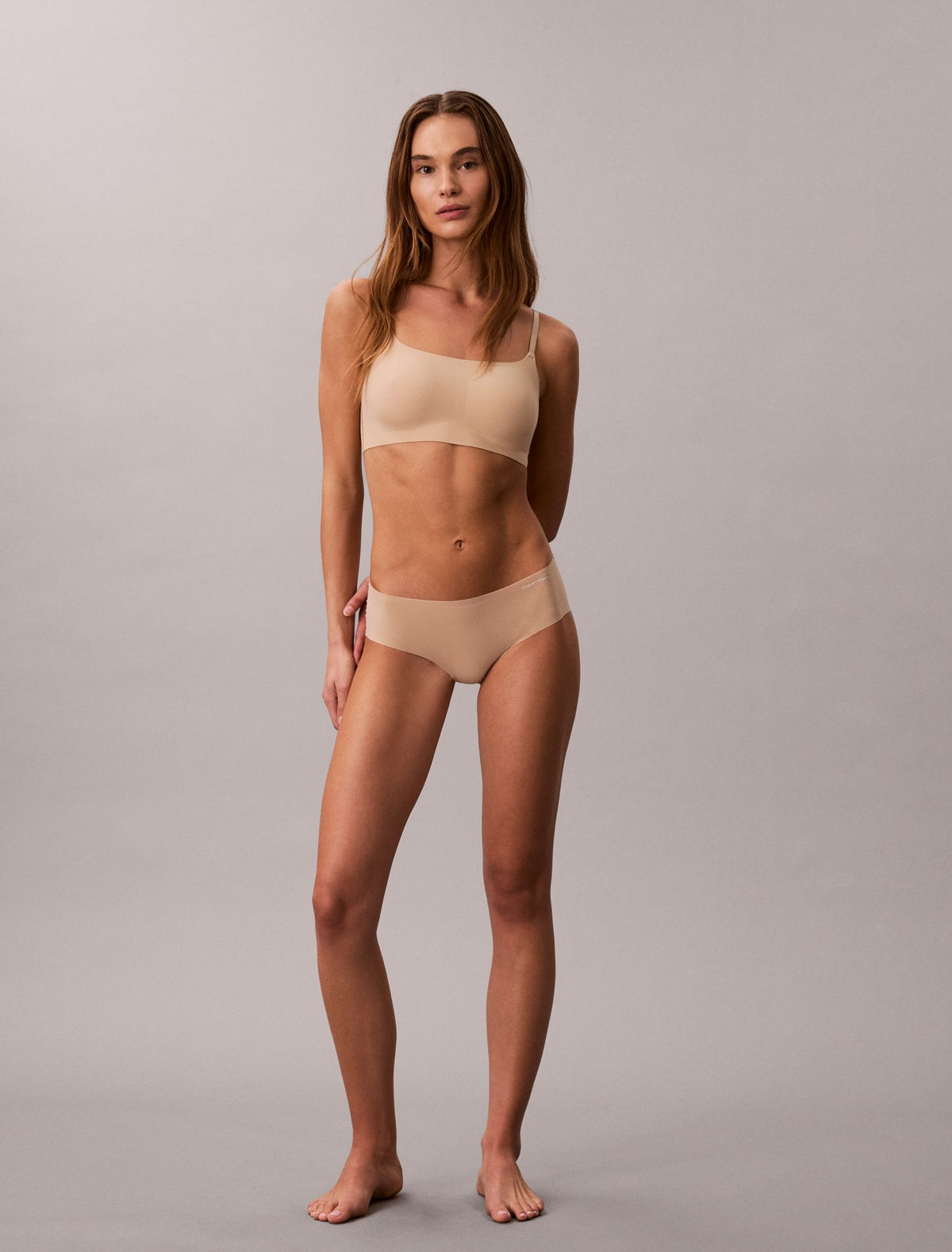 Invisibles Wirefree Lightly Lined Bralette - Calvin Klein Underwear