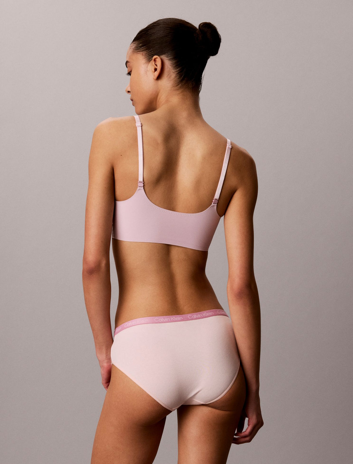 Invisibles Lightly Lined Triangle Bra - Calvin Klein Underwear