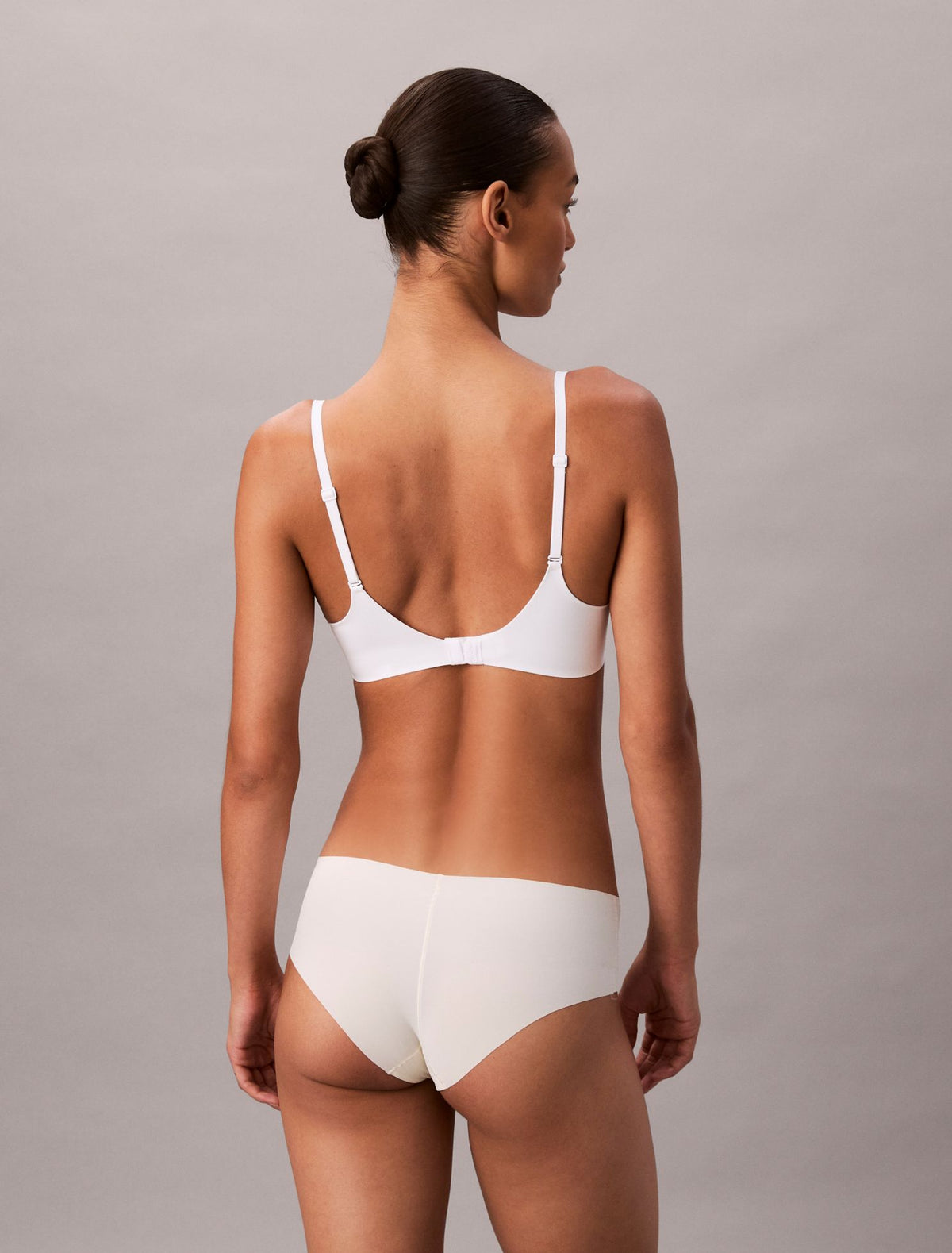 Perfectly Fit Push Up Plunge Bra - Calvin Klein Underwear