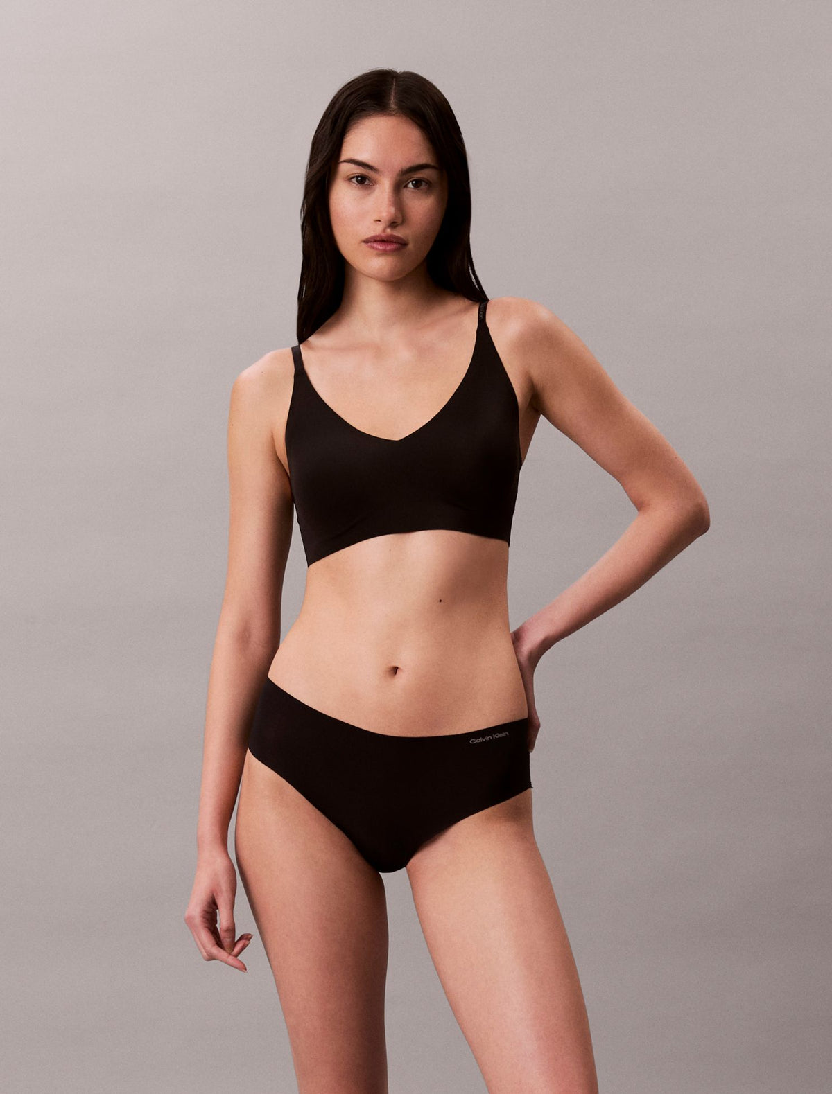 Invisibles Lightly Lined Triangle Bra - Calvin Klein Underwear