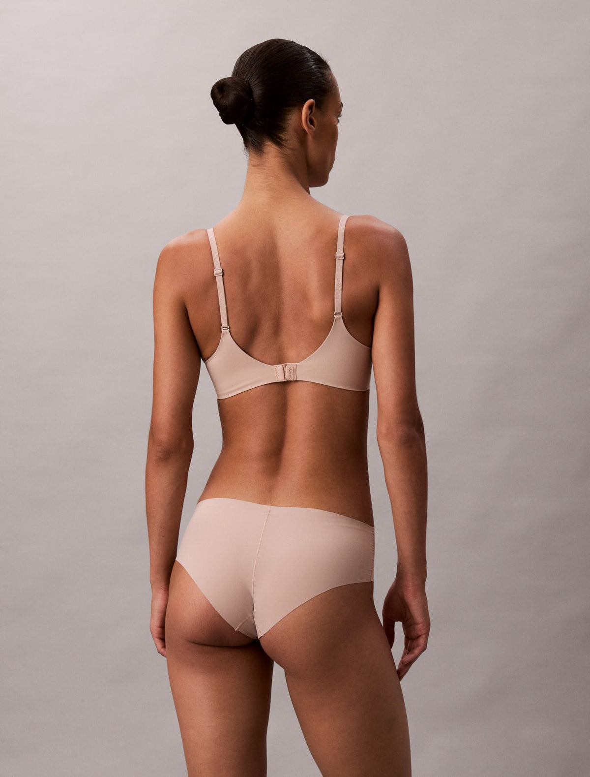 Perfectly Fit Push Up Plunge Bra - Calvin Klein Underwear