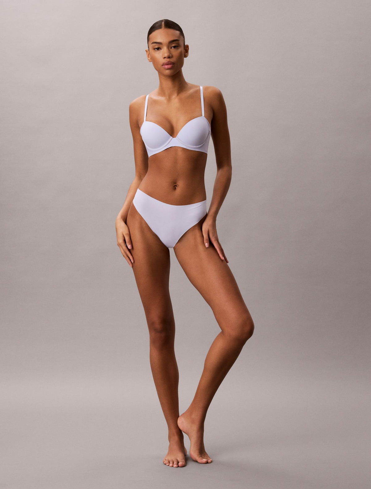 Invisibles Thong - Calvin Klein Underwear