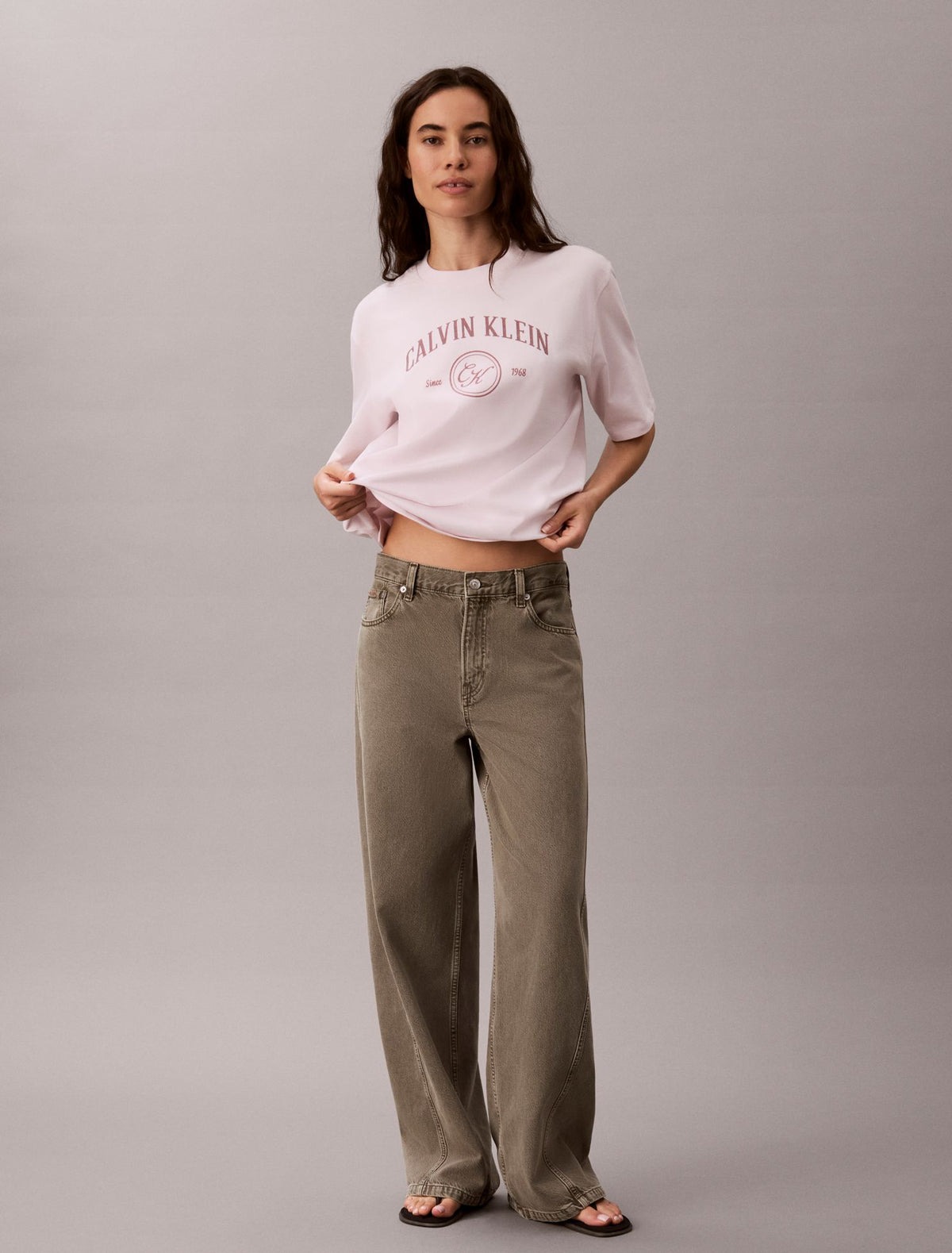 Arch Varsity Logo Graphic Relaxed T-Shirt - Calvin Klein Women