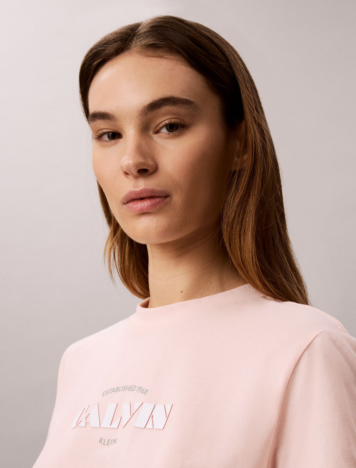 Bold Logo Graphic Classic T-Shirt - Calvin Klein Women