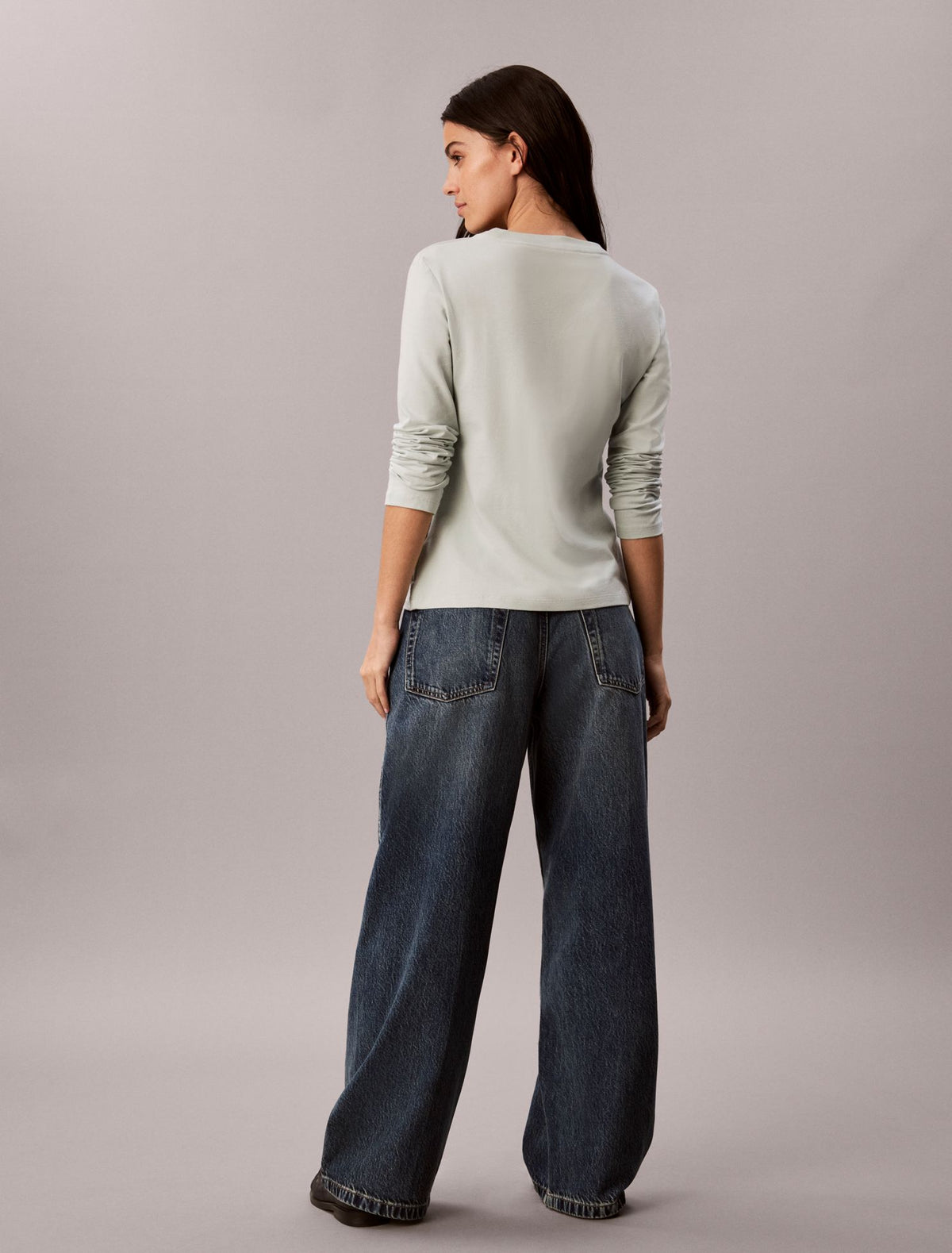 Standard Logo Slim T-Shirt - Calvin Klein Women