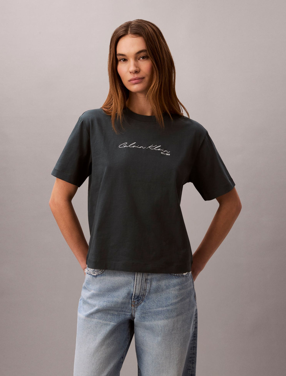 Script Logo Graphic Boxy T-Shirt - Calvin Klein Women