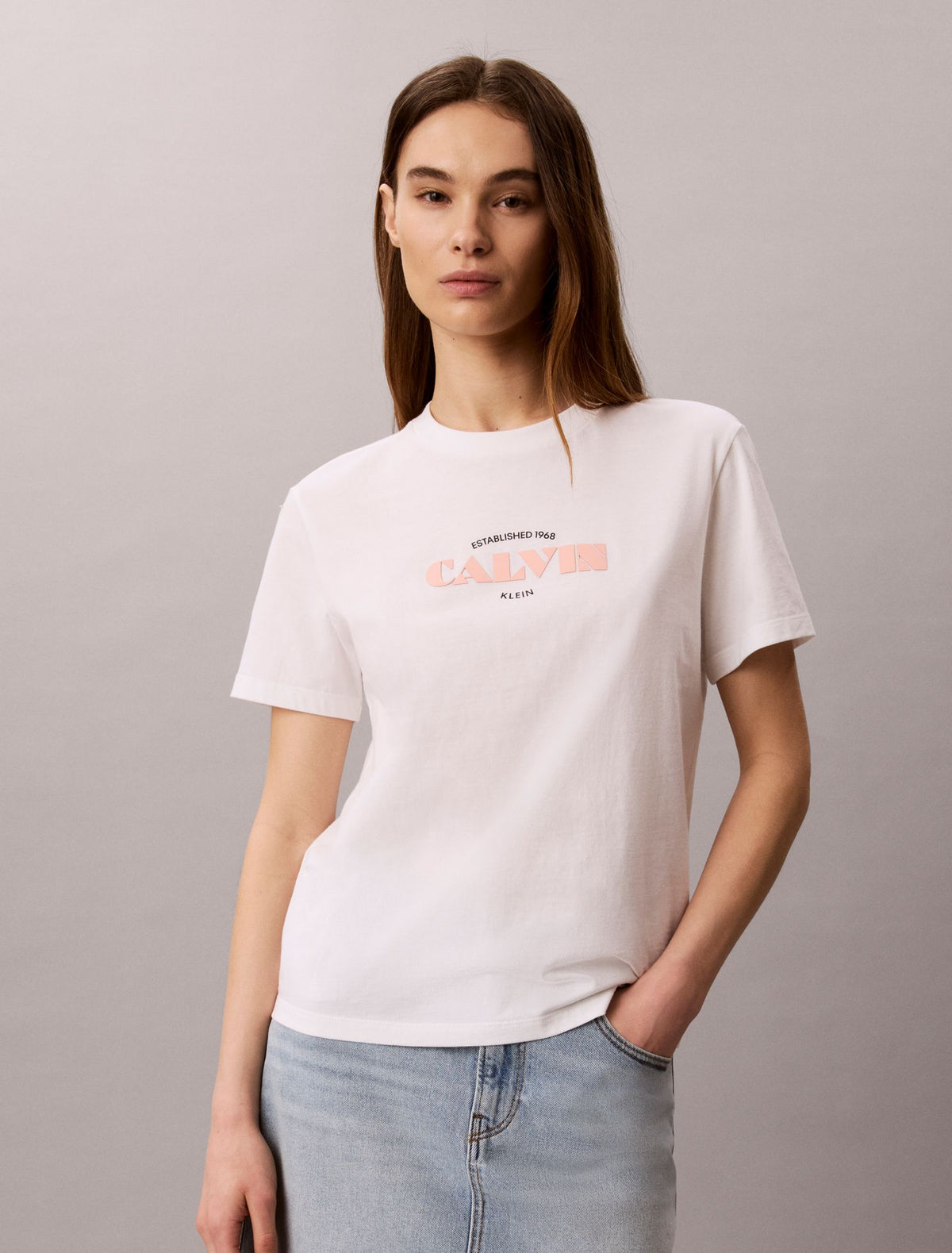 Bold Logo Graphic Classic T-Shirt - Calvin Klein Women