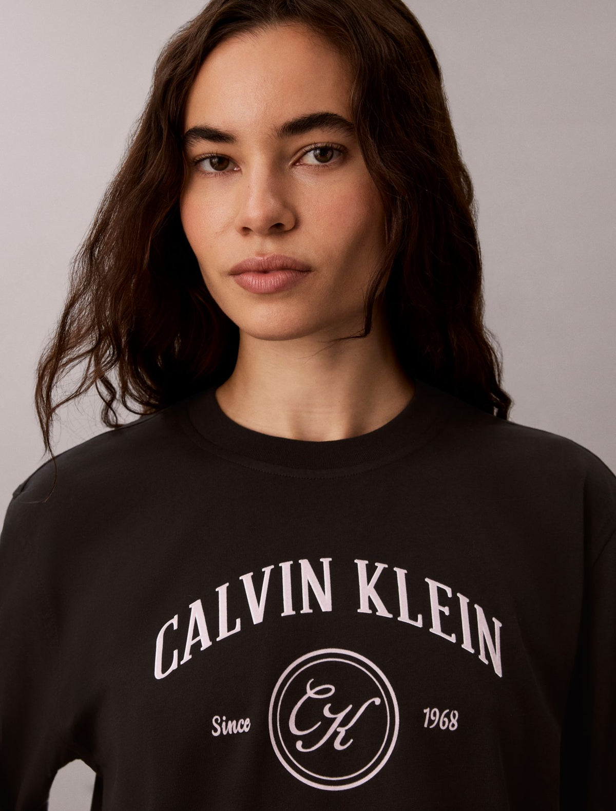 Arch Varsity Logo Graphic Relaxed T-Shirt - Calvin Klein Women