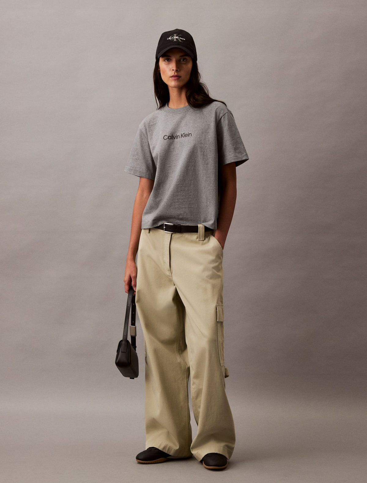 Standard Logo Boxy Fit Crewneck T-Shirt - Calvin Klein Women