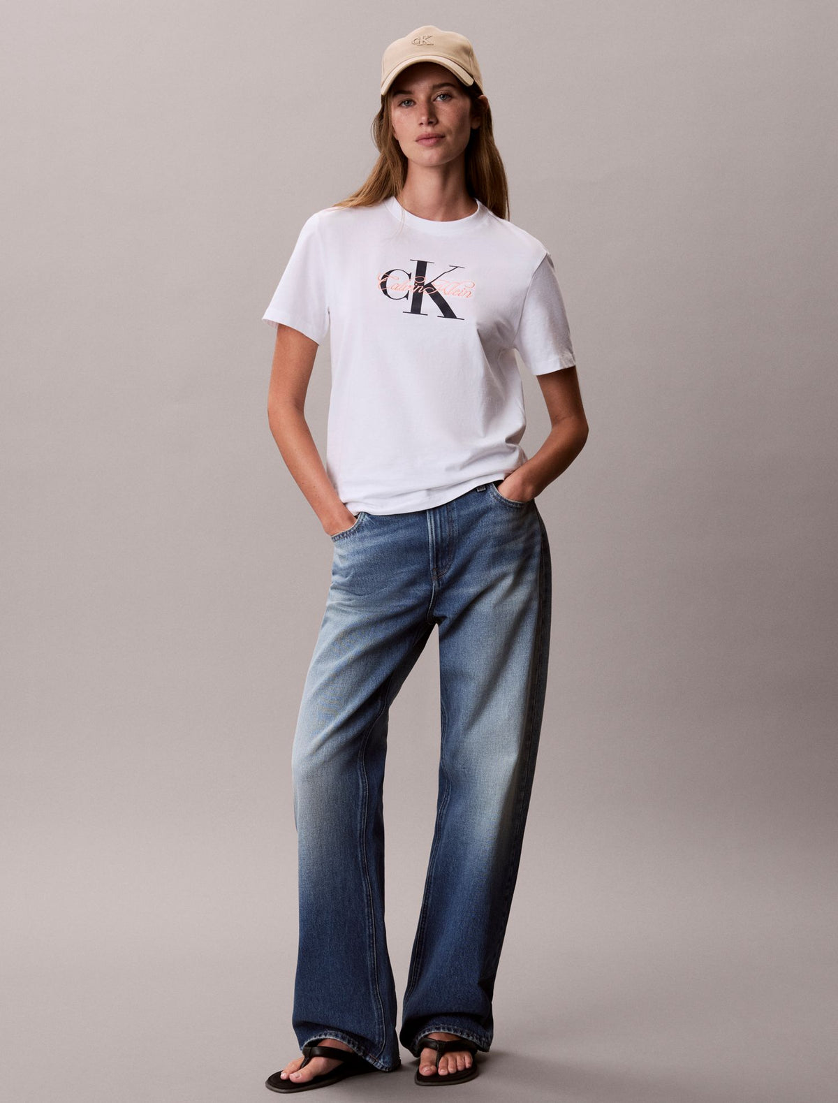 Script Monologo Graphic Classic T-Shirt - Calvin Klein Women