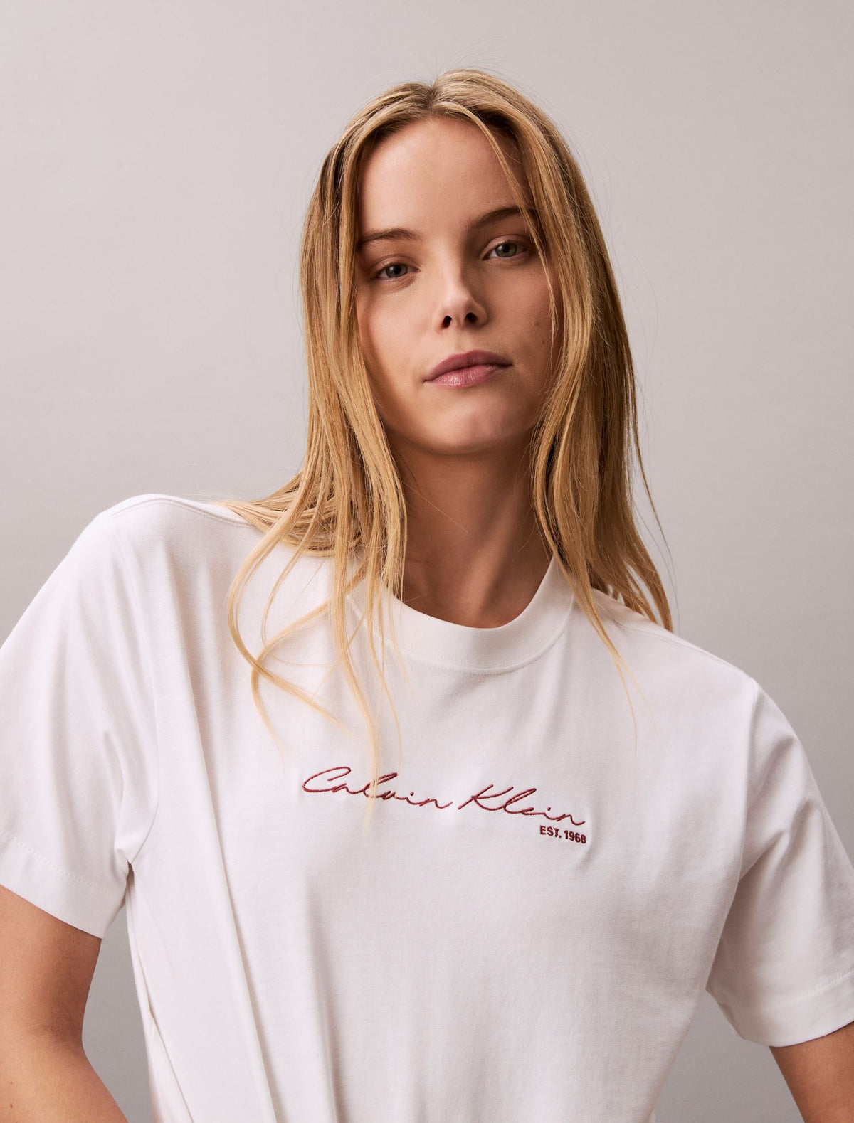 Script Logo Graphic Boxy T-Shirt - Calvin Klein Women