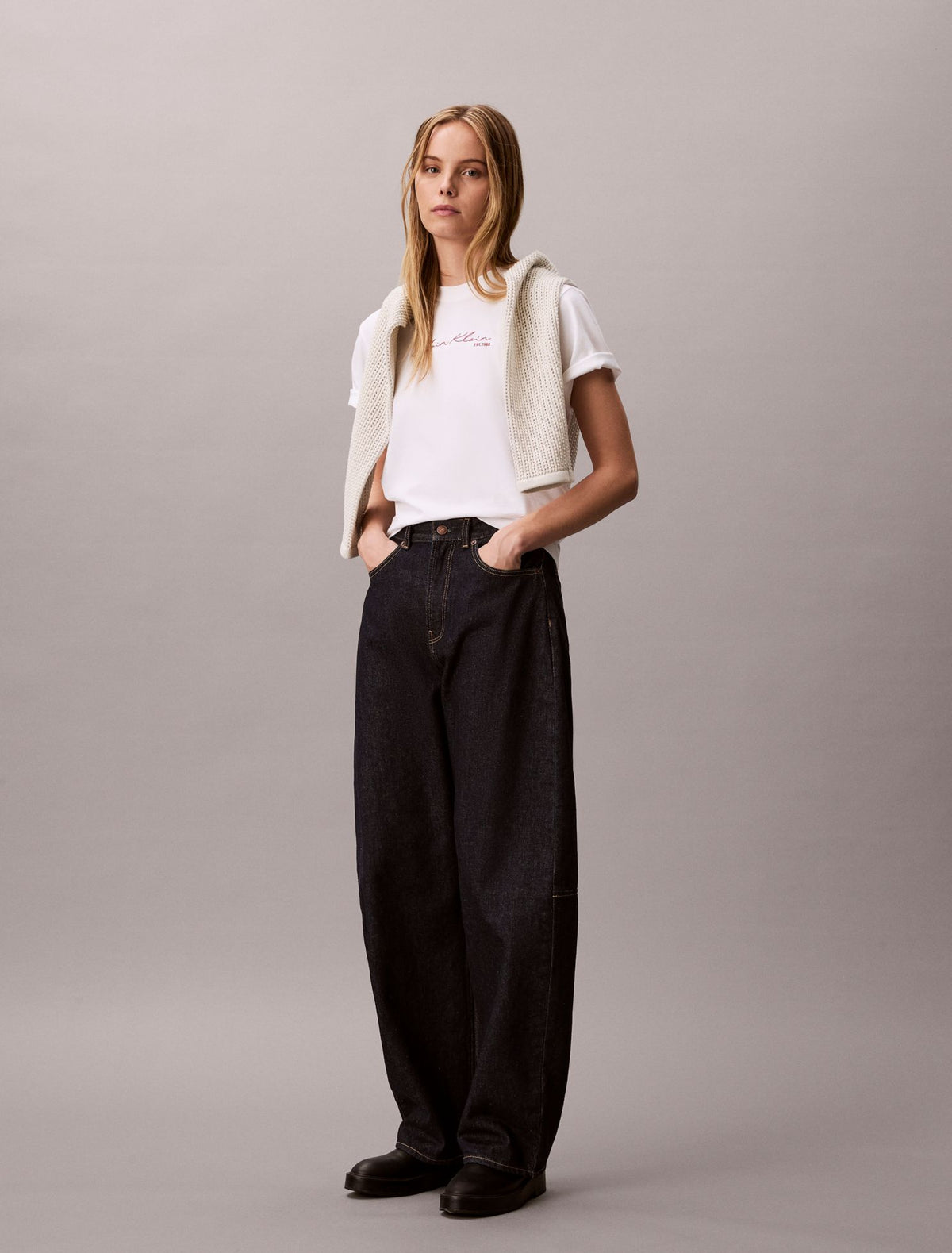 Script Logo Graphic Boxy T-Shirt - Calvin Klein Women