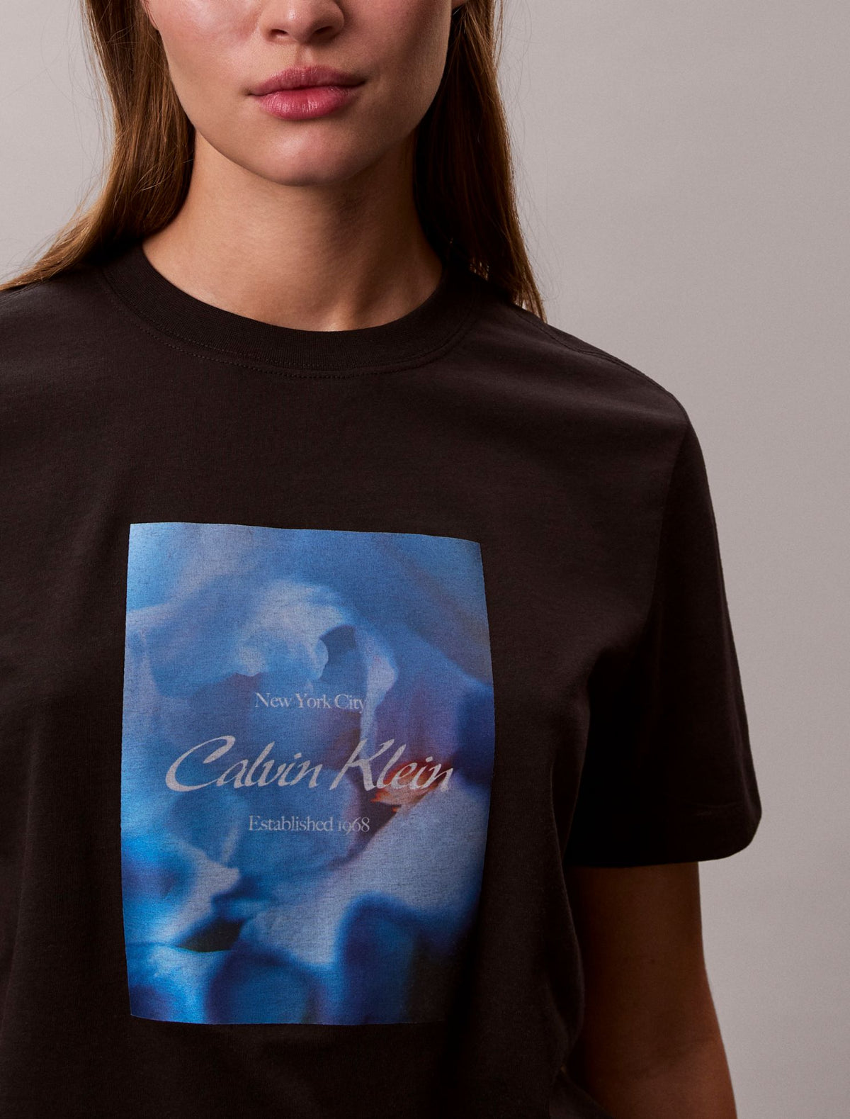 Flower Script Logo Graphic Classic T-Shirt - Calvin Klein Women