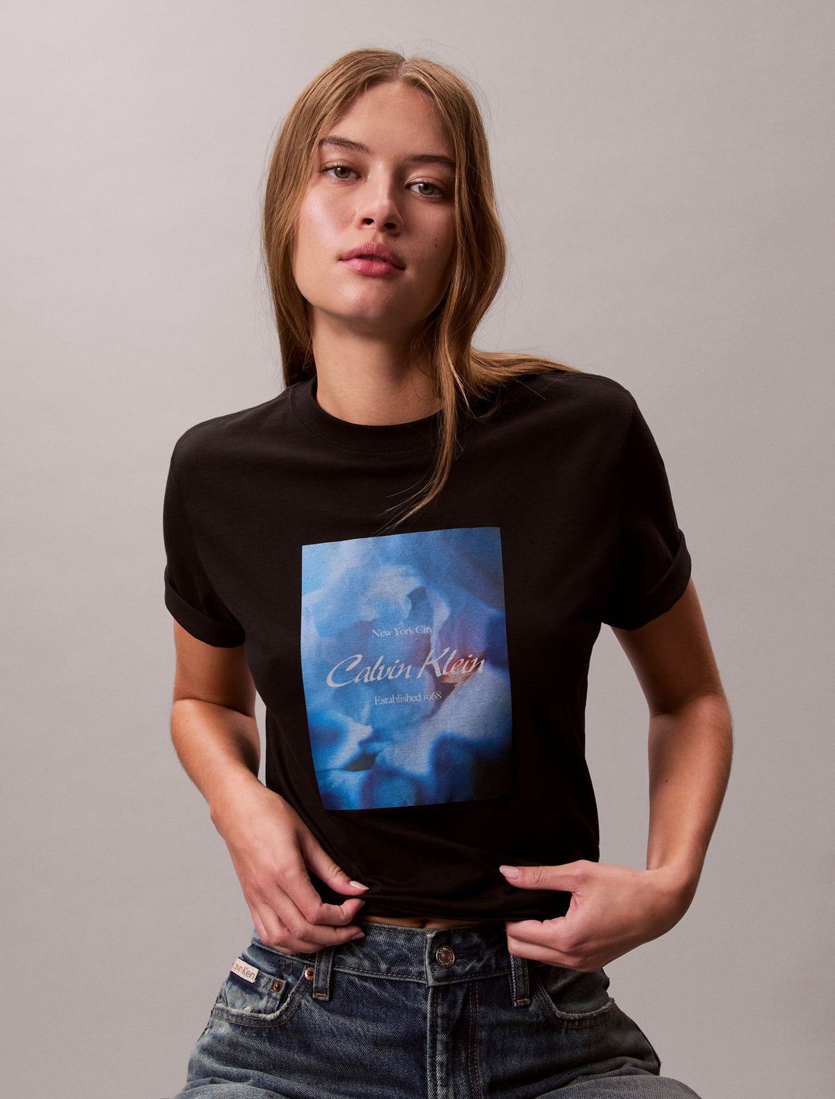 Flower Script Logo Graphic Classic T-Shirt - Calvin Klein Women