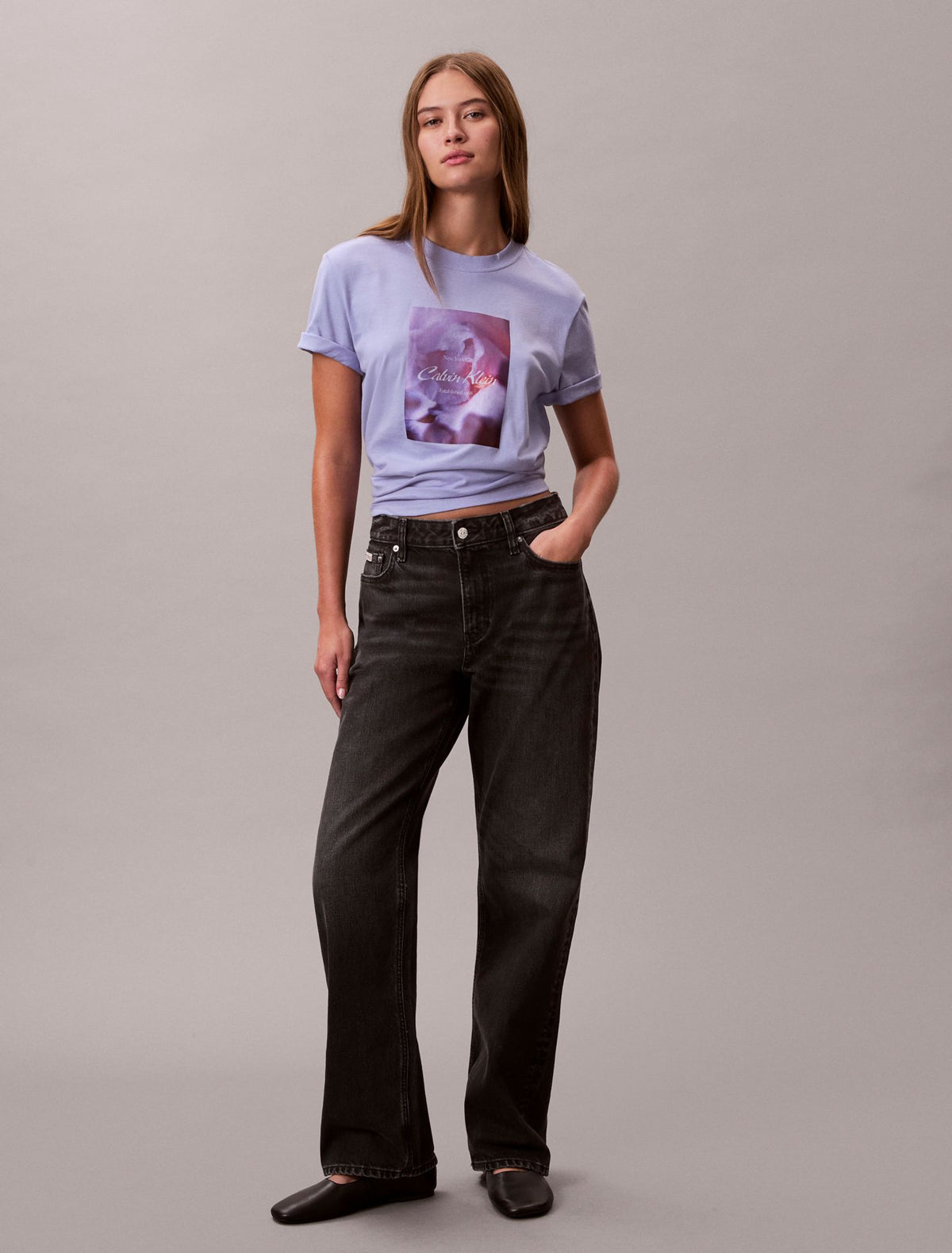 Flower Script Logo Graphic Classic T-Shirt - Calvin Klein Women