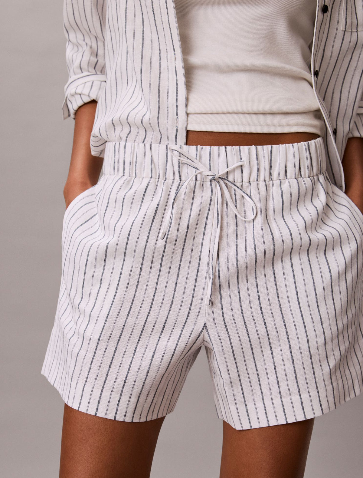 Linen Cotton Pull-On Shorts - Calvin Klein Women